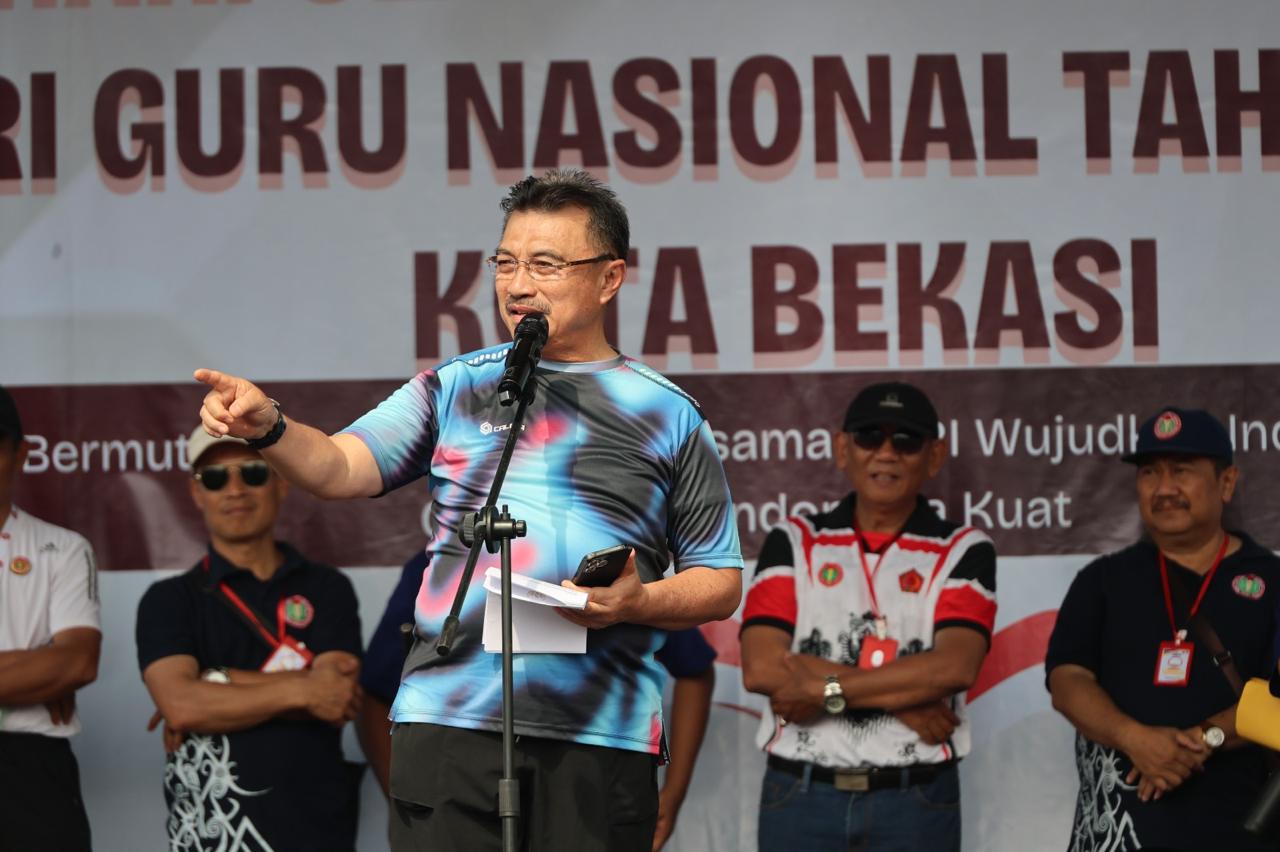 Wawali Harris Bobihoe Rayakan HUT PGRI Bersama Ribuan Guru Kota Bekasi