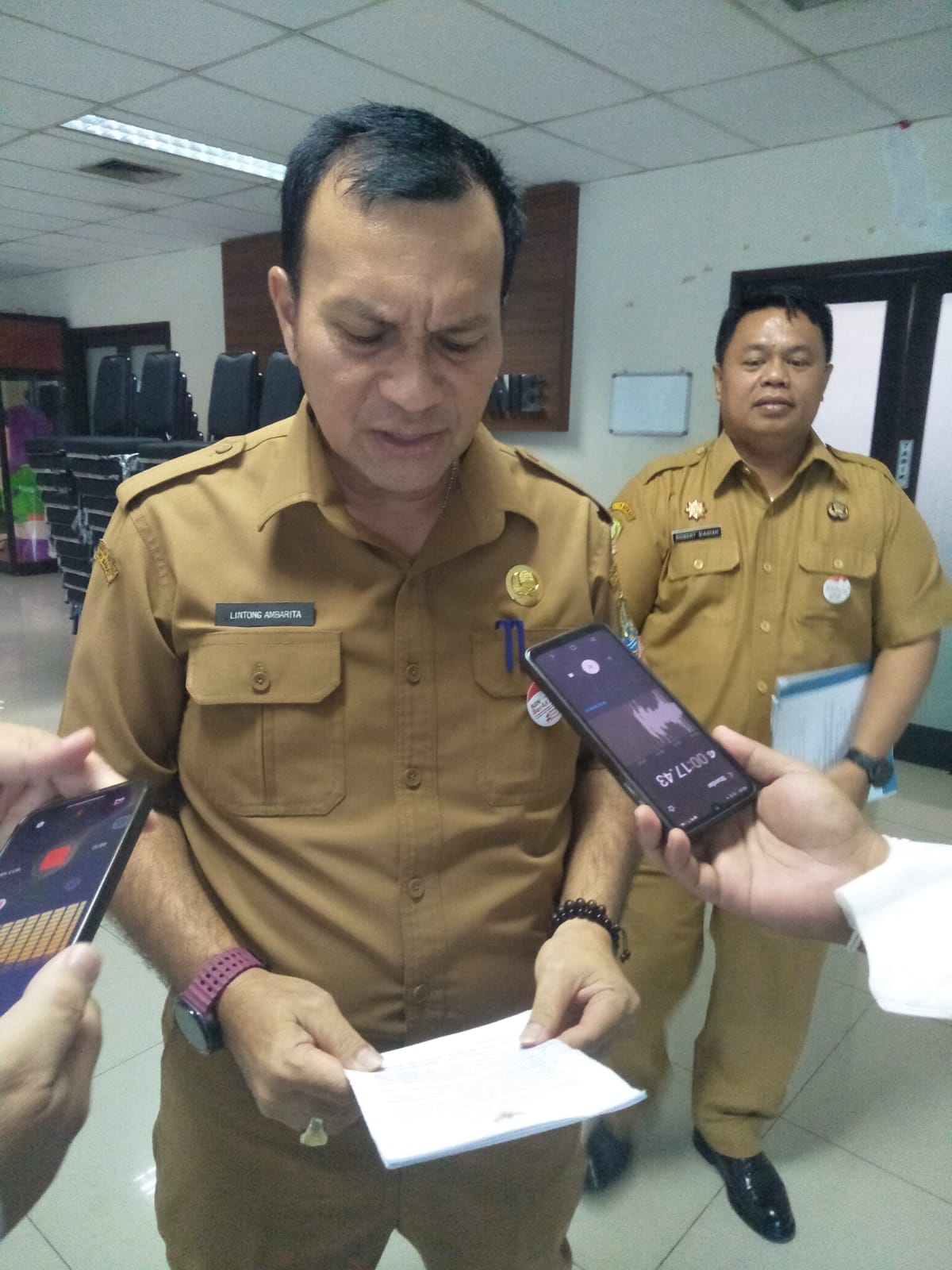 Asisten Daerah (Asda) I Kota Bekasi, Lintong Dianto Putra Saat Ditemui Awak Media
