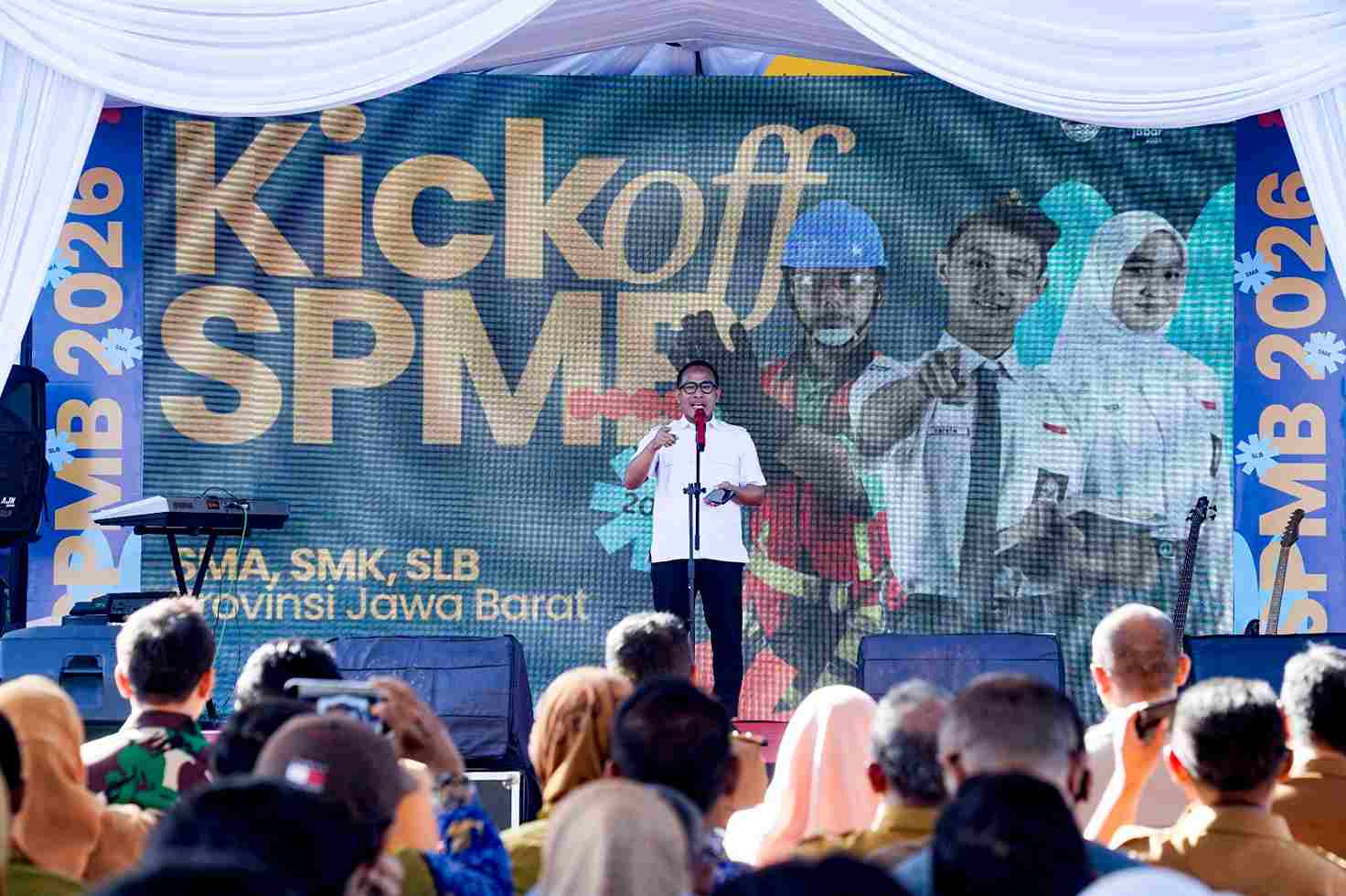 Pemprov Jabar Pastikan Siswa Keluarga Miskin Tetap Sekolah, Negeri Gratis hingga Swasta Dibiayai
